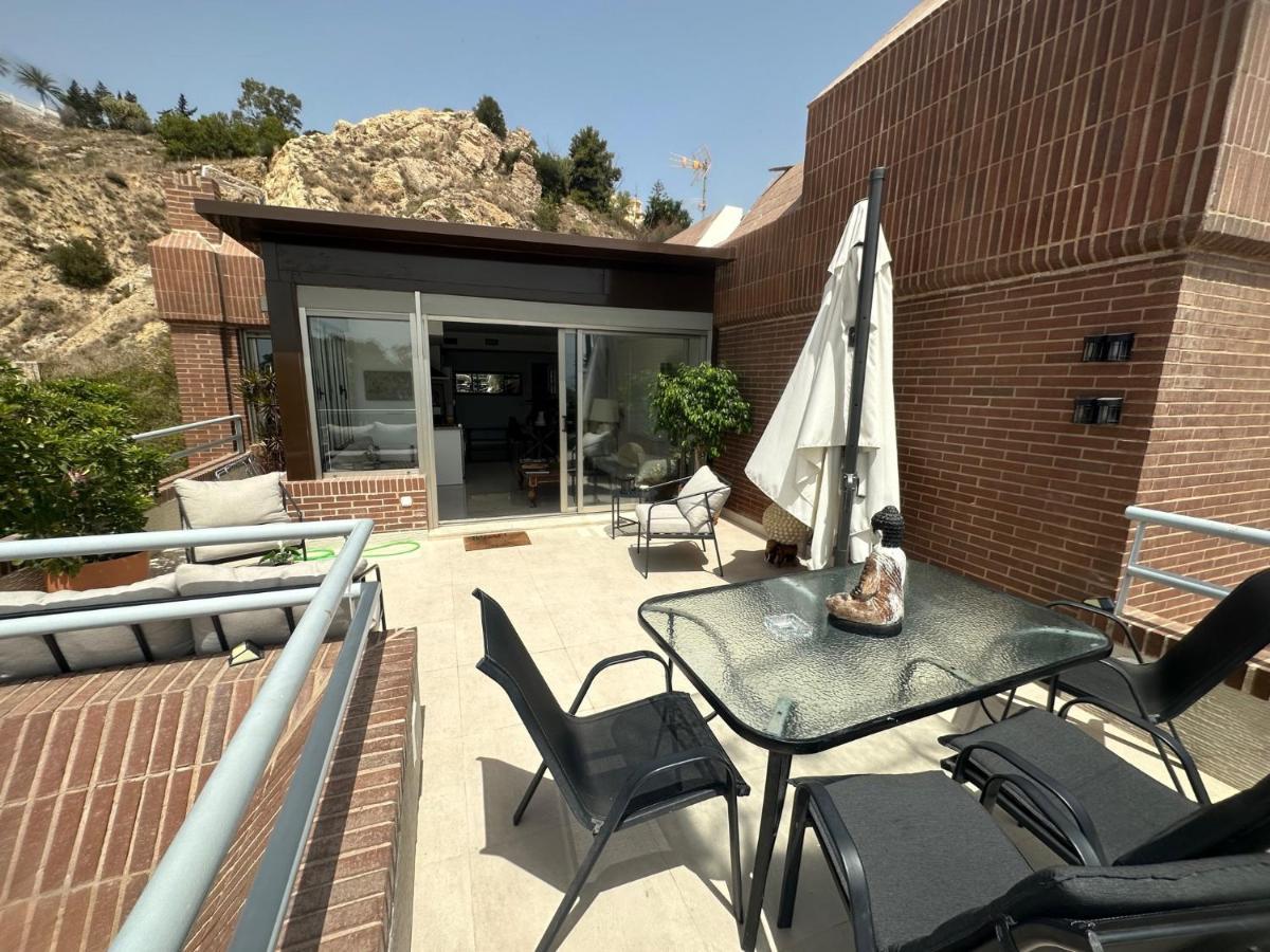 Penthouse Puerta De Pedregalejo Apartment Малага Екстериор снимка